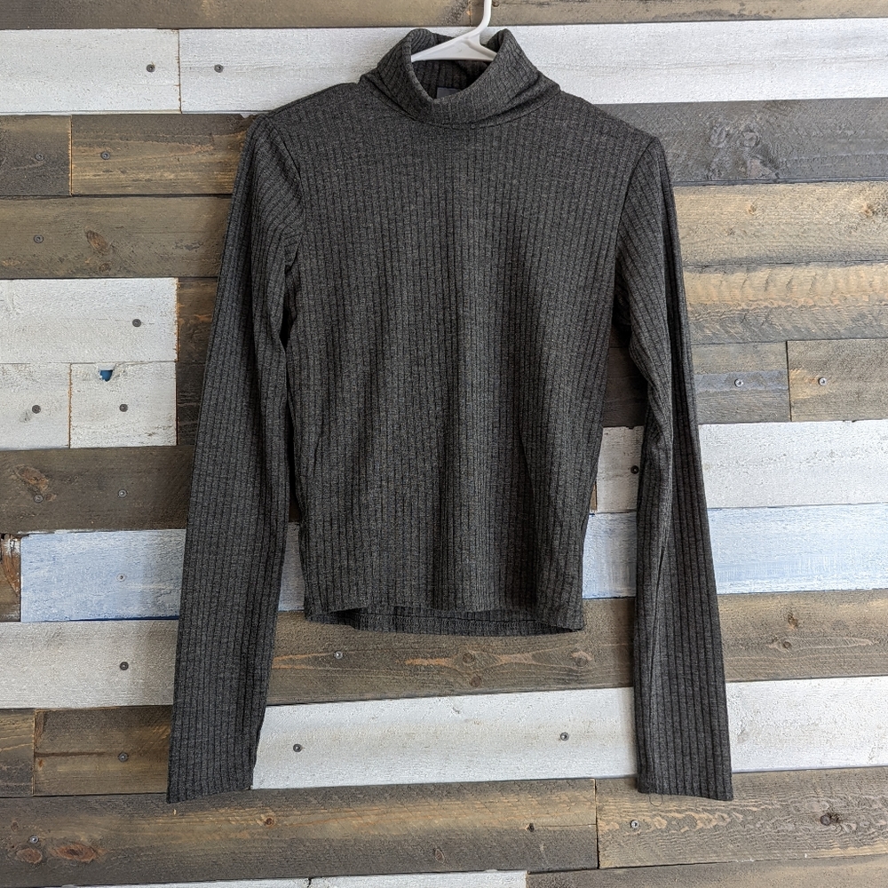 Prince & Fox Ribbed Cropped Turtleneck